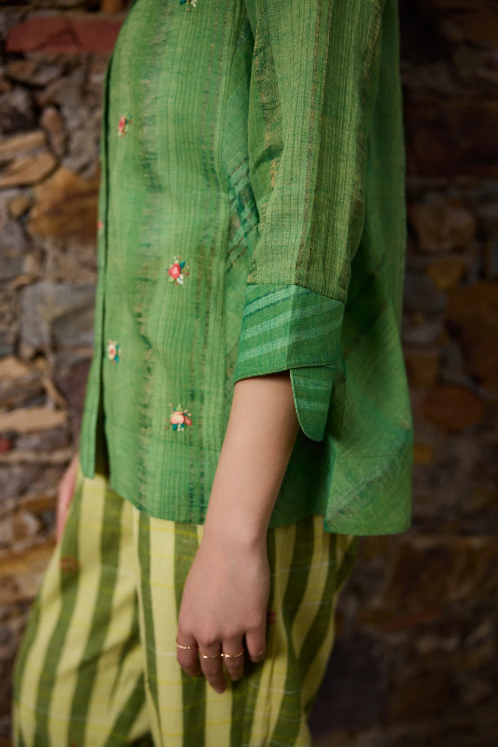 Axa Set — jamdani cotton zari set — campaign shot | Sarron
