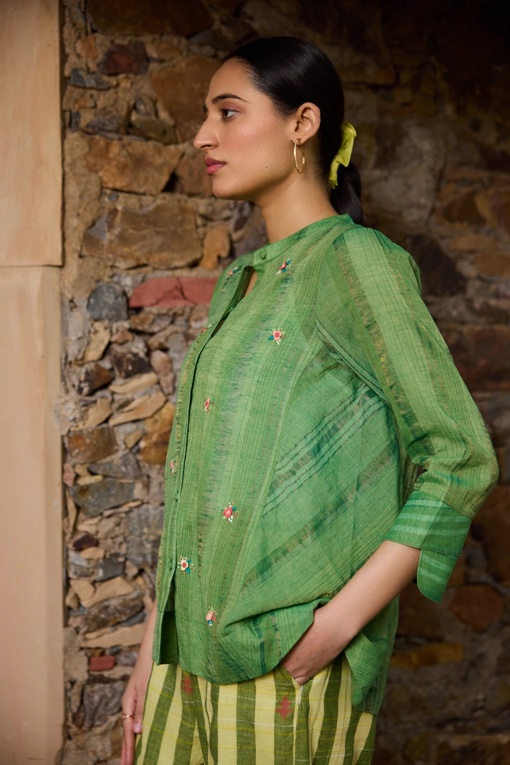 Axa Set — jamdani cotton zari set — side view | Sarron