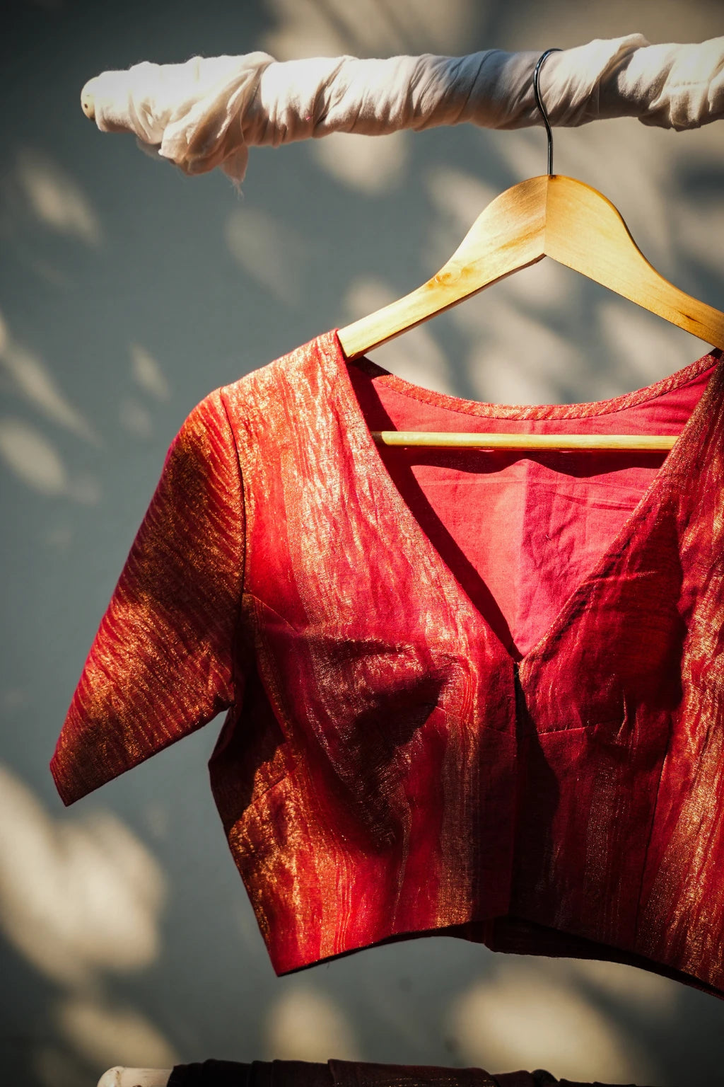Sarron Laal-001 Saree, bright red striped silk-cotton Jamdani saree with bird and floral motifs.