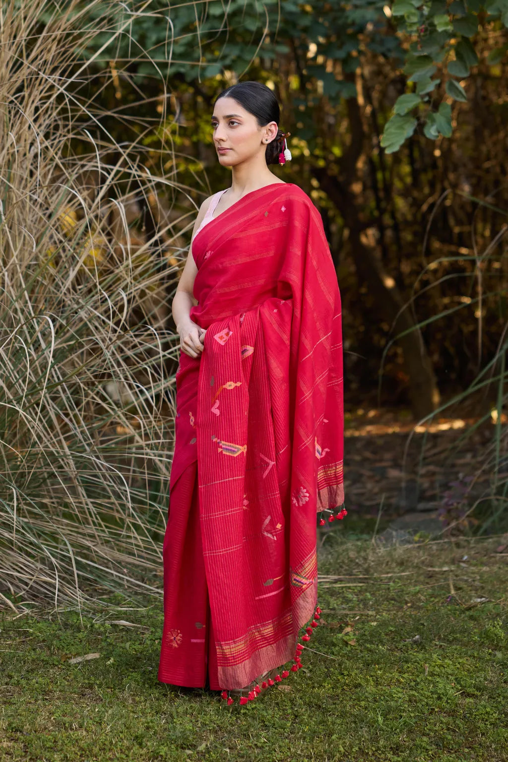 Sarron Laal-001 Saree, bright red striped silk-cotton Jamdani saree with bird and floral motifs.