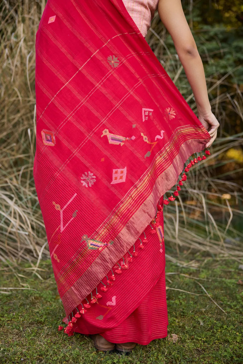 Sarron Laal-001 Saree, bright red striped silk-cotton Jamdani saree with bird and floral motifs.