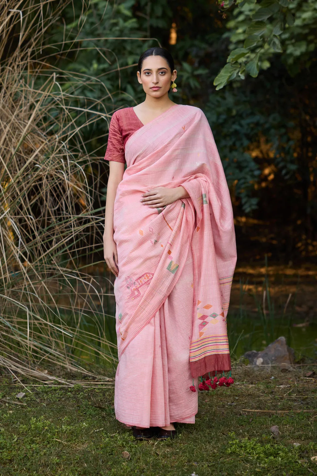 Sarron Laal-002 Saree, white, red and pink striped silk-cotton Jamdani saree with peacock and tiger motifs.