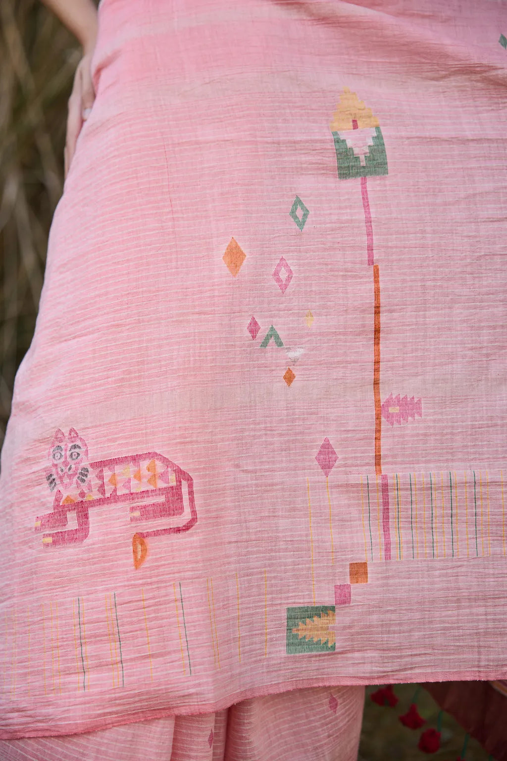 Sarron Laal-002 Saree, white, red and pink striped silk-cotton Jamdani saree with peacock and tiger motifs.