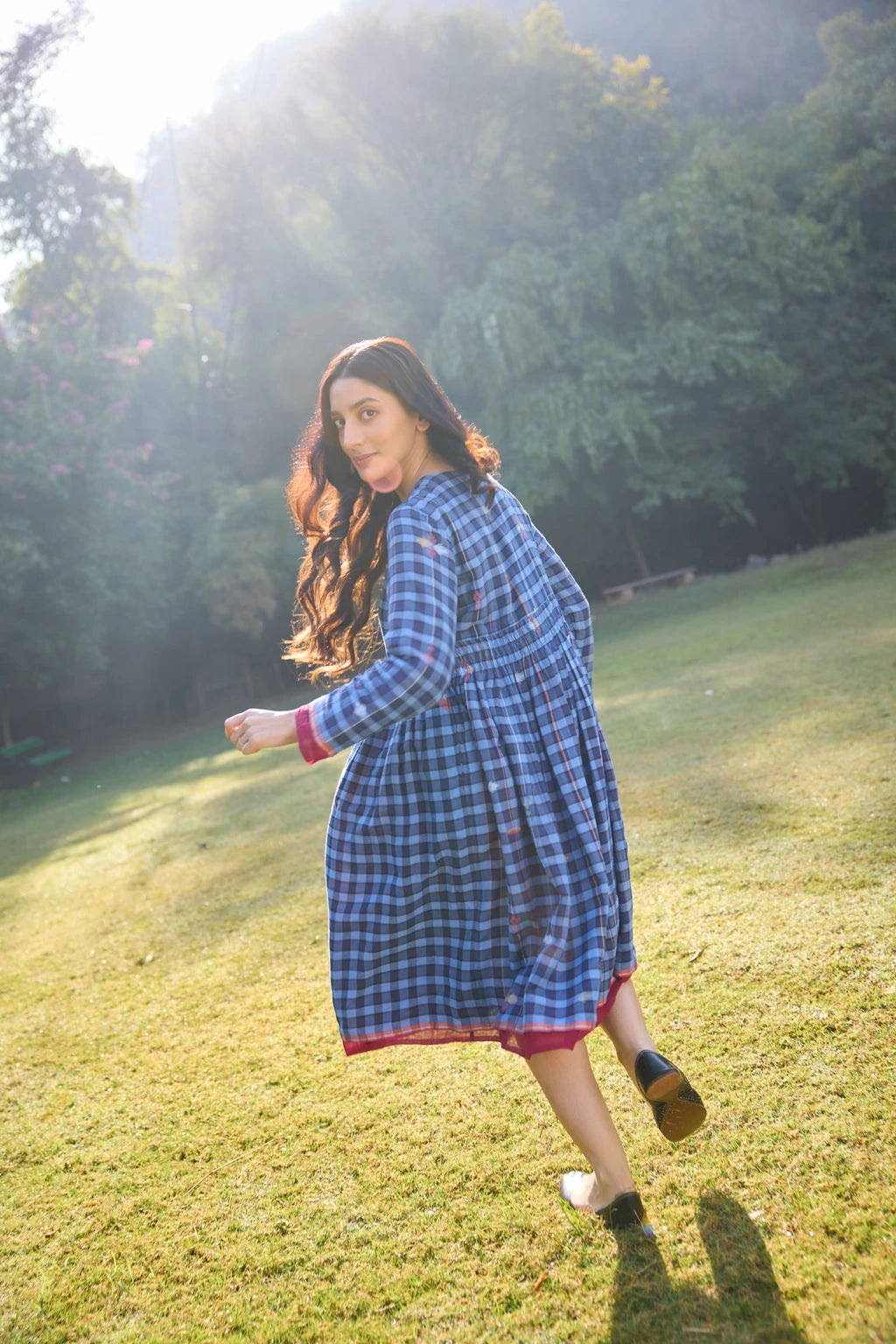 Sama Overlay — jamdani cotton overlay — campaign shot | Sarron
