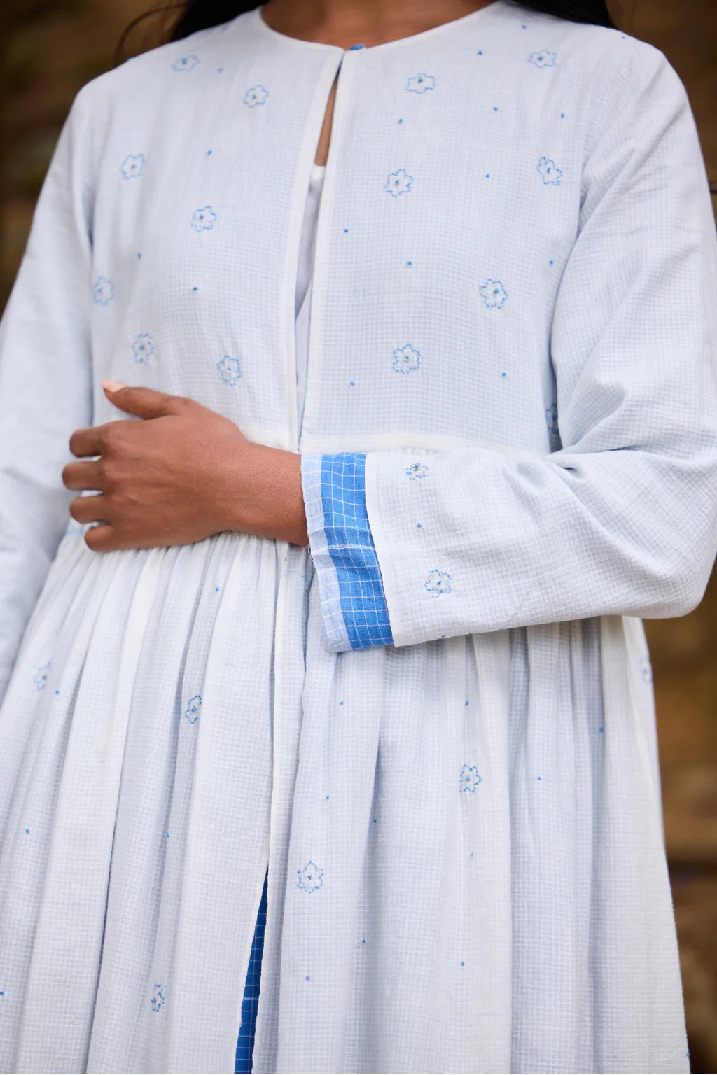 Sarron Sraboni Overlay, reversible blue cotton Jamdani and hand-embroidered handloom cotton overlay.