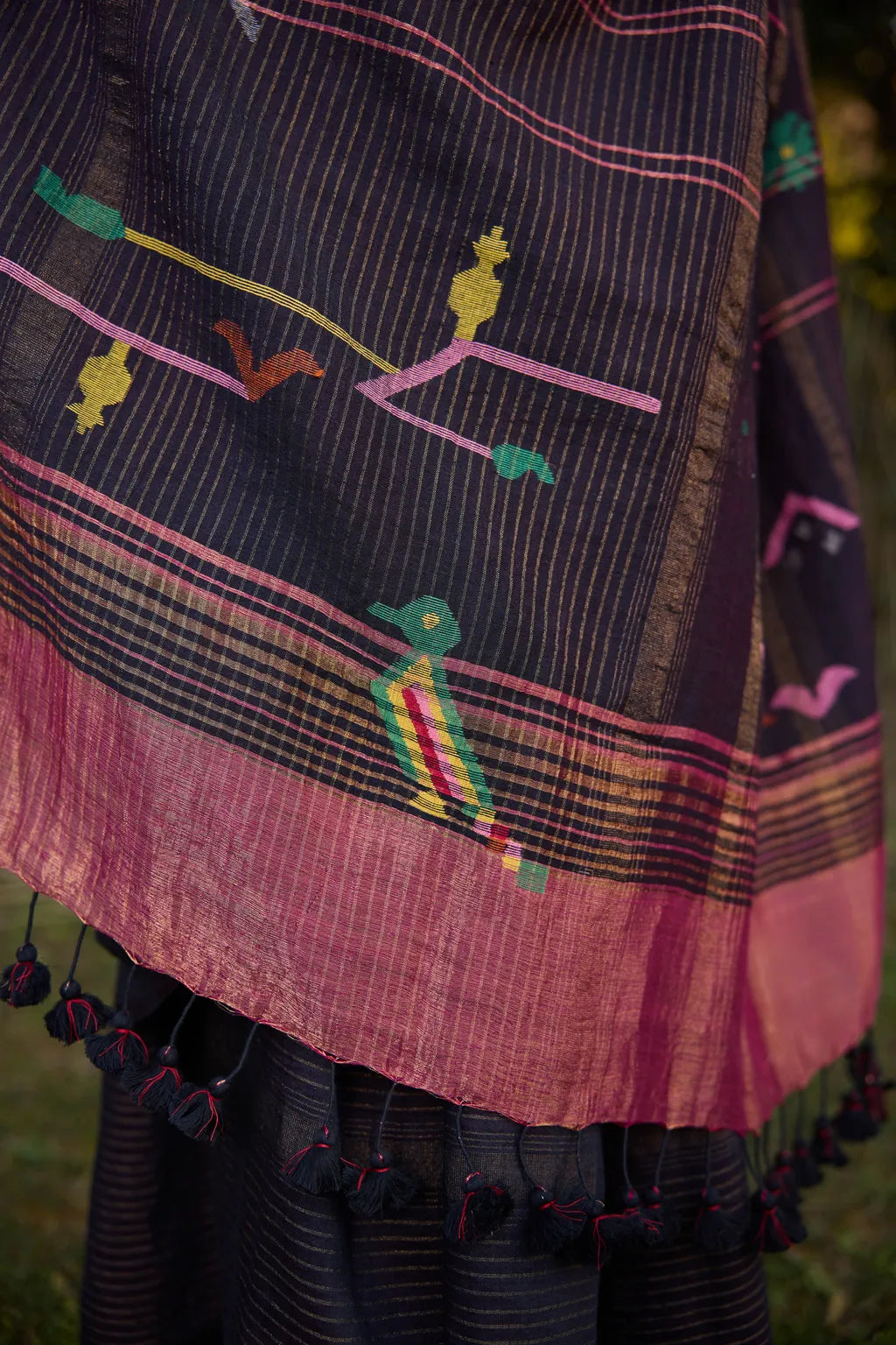 Sarron Kala-001 Saree, black and brown striped silk-cotton Jamdani saree with bird and floral motifs.