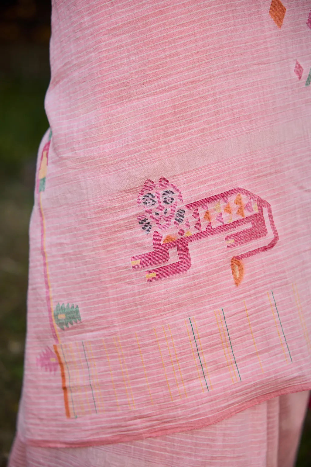 Sarron Laal-002 Saree, white, red and pink striped silk-cotton Jamdani saree with peacock and tiger motifs.