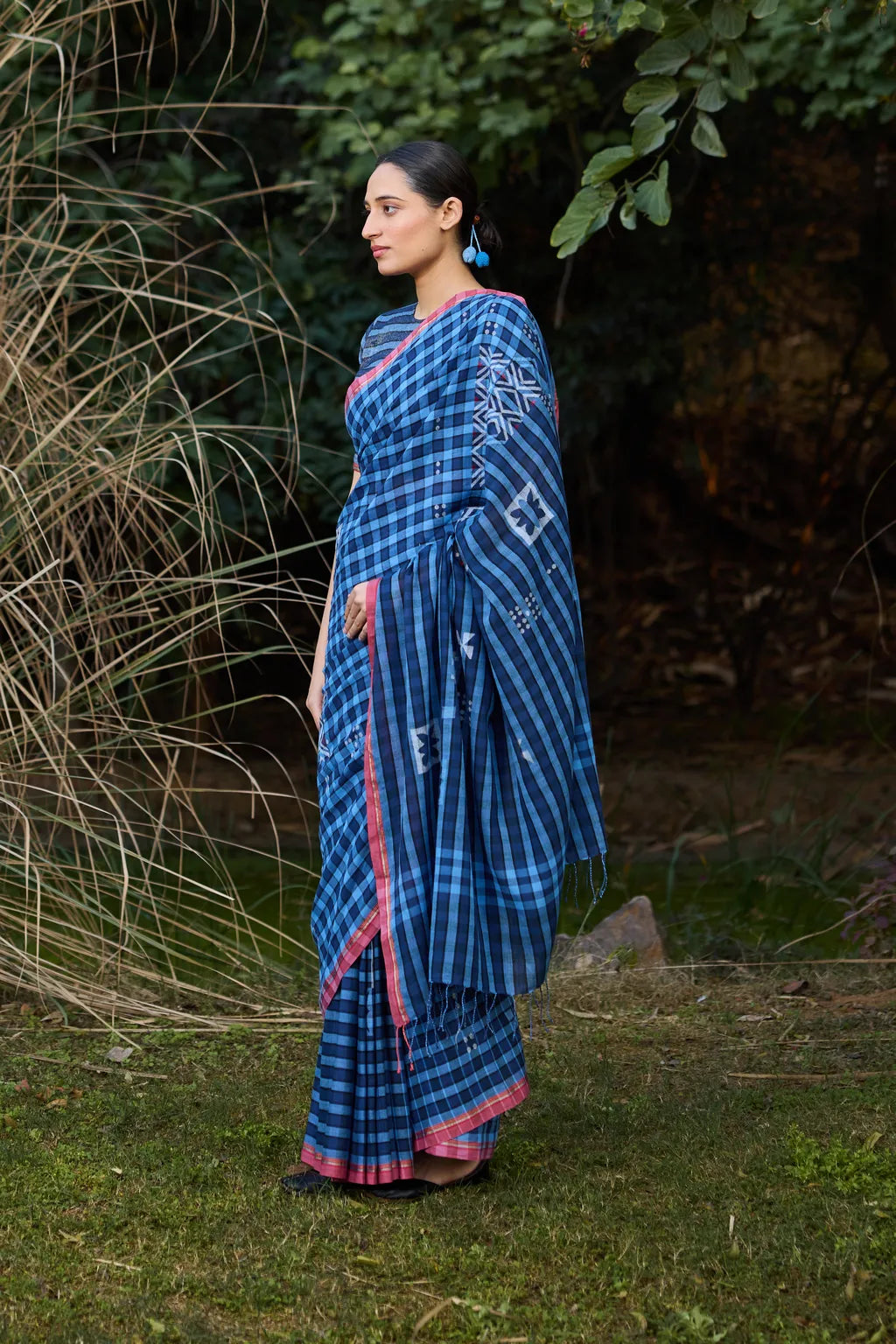 Sarron Nila-001 Saree, indigo checked cotton Jamdani saree with abstract geometric motifs and red selvedge.
