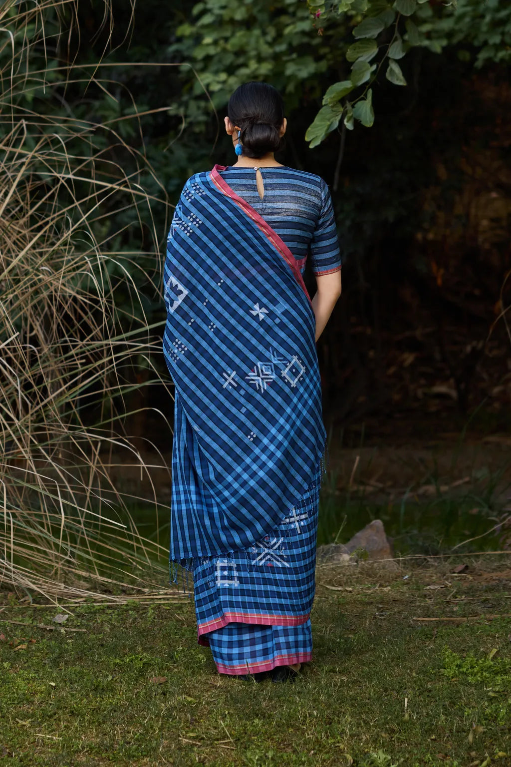 Sarron Nila-001 Saree, indigo checked cotton Jamdani saree with abstract geometric motifs and red selvedge.